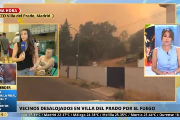 Ana Terradillos, emocionada al escuchar a un matrimonio desalojado de Villa del Prado: «Me imagino a mis padres ahí y me da pena»