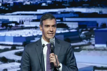 Moncloa mantiene intacto el respaldo a Zapatero tras su entrevista y defiende su derecho a explicarse ante el juez