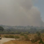 La indignación del alcalde de Navas del Rey, afectado por los incendios: «Esto está lleno de cámaras y la gente no puede volver a casa»