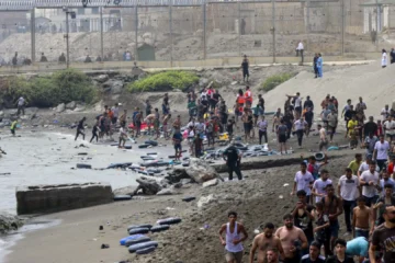 El Gobierno moviliza al Ejército en Ceuta para apoyar a la Guardia Civil ante una nueva crisis migratoria
