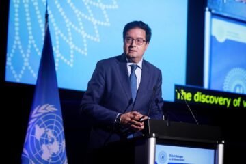 España se alía con una veintena de países, Unicef y la Unesco para proteger a los menores ante la IA
