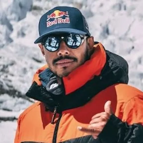 Quién es Nirmal Purja, leyenda del alpinismo desaparecida tras la avalancha en uno de los picos más altos del mundo