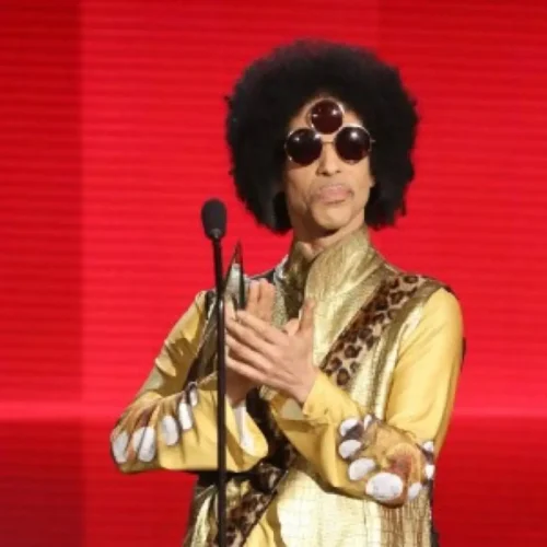 ‘Timeless’, un álbum póstumo que recoge inéditos y rarezas de Prince