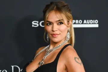 Karol G desvela las colaboraciones de su nuevo álbum: Bruno Mars, Drake, Judeline y Rusowsky