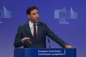 Bruselas exige a Meta protecciones permanentes para los menores tras su acuerdo en EE UU