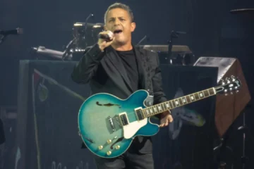 Alejandro Sanz lanza ‘Yo era poesía’, su colaboración con Eden Muñoz en homenaje a Bécquer