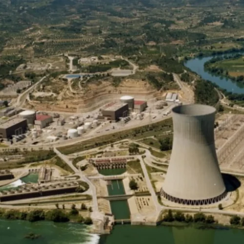 La sequía amenaza más que la ola de calor a la generación nuclear: Del cierre de una central clave en Hungría a paradas de Ascó en 2024