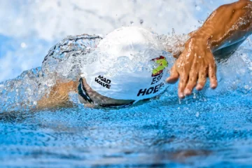 Luca Hoek pulveriza el récord de España de los 100 libres y luchará por las medallas en la final del Europeo