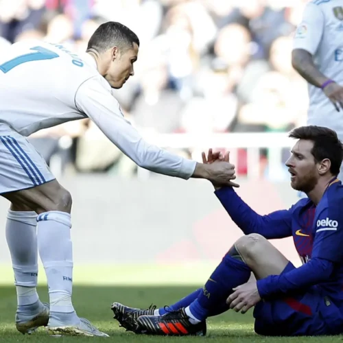 El mensaje de Cristiano Ronaldo a Messi tras la muerte de su padre: «Un abrazo enorme en estos duros momentos, Leo»
