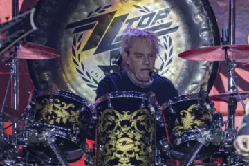 Muere Frank Beard, batería de la banda de rock ZZ Top, a los 77 años