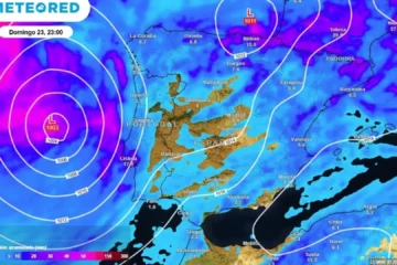 Una borrasca fría e «impropia de agosto» desploma los termómetros y amenaza con dejar tormentas fuertes