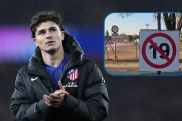 La ciudad deportiva del Atlético de Madrid amanece con carteles contra Julián Álvarez: «Fuera»