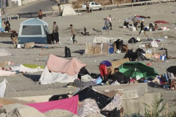 La crisis de Ceuta obliga al Gobierno a asumir el mando total un mes después de que lo pidiera la ciudad autónoma, incluido el PSOE