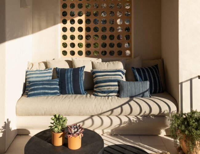 Por qué el estilo mediterráneo aporta calma y el nórdico orden: así impactan el interiorismo y la arquitectura en las emociones