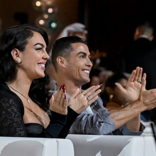Cristiano Ronaldo y Georgina se casan en una ceremonia íntima acompañados de sus cinco hijos