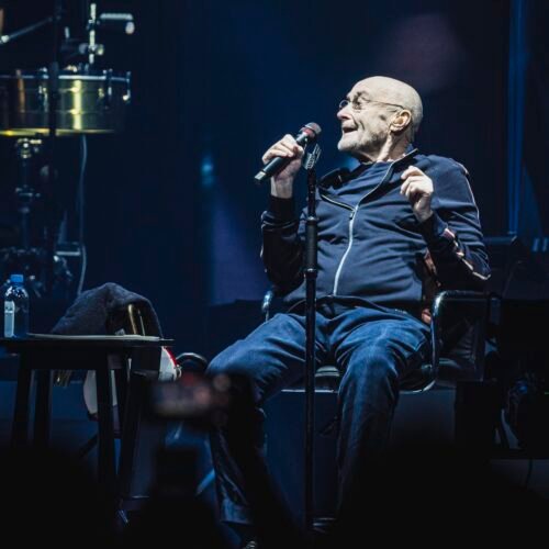 Phil Collins habla de su hospitalización casi mortal por su alcoholismo: “Mis órganos se estaban paralizando. La gente venía a despedirse”