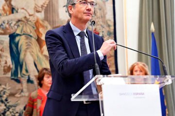 Sánchez se resigna a apoyar a Hernández de Cos ante el riesgo de que España quede fuera del BCE durante años