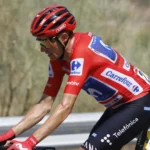 Golpe sobre la mesa de Enric Mas en La Vuelta: le mete casi medio minuto a sus rivales por la victoria final