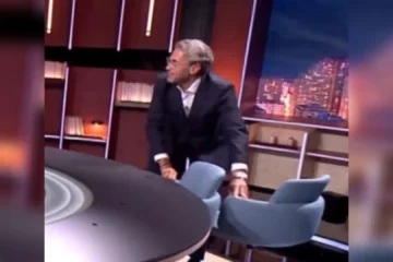 Máximo Huerta le pide a Cristina Pardo cambiarse de silla tras haber sido utilizada por Iván Redondo: «Me ha dado mal rollo»
