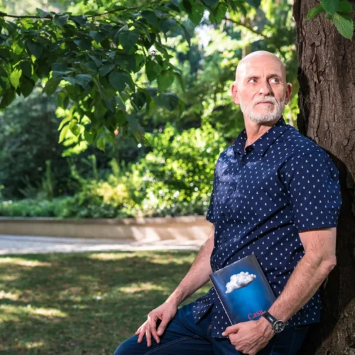Alejandro Palomas novela en ‘Casa’ sobre la naturaleza: «No hago alegatos, no me interesa la literatura que levanta el dedo índice»