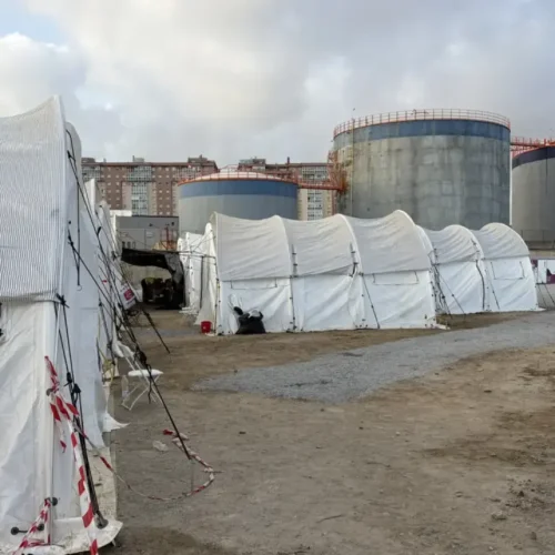 La Audiencia Nacional paraliza de forma provisional el campamento de migrantes del Puerto de Ceuta a petición del SUP