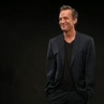 Netflix estrenará una docuserie sobre la vida de Matthew Perry coincidiendo con el aniversario de su muerte