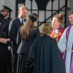La familia real noruega se despide de la princesa Astrid en un funeral abierto a todos