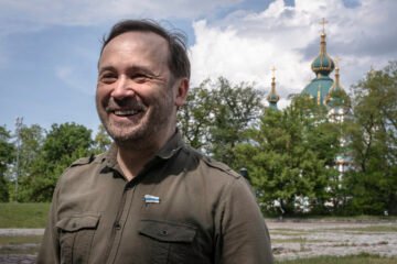 Ilya Ponomarev, disidente ruso: «Me han intentado matar nueve veces. Me persiguen en Kiev, EEUU y Europa. Estoy en guerra»