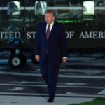 Trump publica el número de móvil de un senador de su partido que no apoya una ley para eliminar el cambio de hora