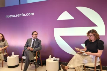 Entrega 16 meses antes, 4 horas de autonomía y 1,4 puntos más: así eligió Renfe el prototipo de Siemens frente al ‘Iryo’ de Hitachi