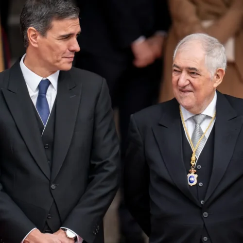 El giro de Conde-Pumpido: el presidente del Constitucional se desmarca por primera vez del Gobierno con la ‘ley de nietos’
