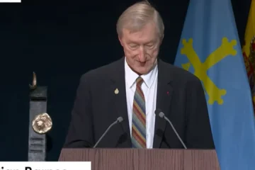 Julian Barnes, Princesa de Asturias de las Letras: «Quiero pensar que Flaubert veneró a Cervantes y que Voltaire no sintió desdén por Shakespeare»