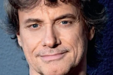 El historiador Alberto Angela y su novela sobre Julio César, líder de ventas en Italia: «Fue gran político, cínico, feroz y corrupto»