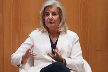 RTVE se disculpa por su mensaje sobre la muerte de la exministra Fátima Báñez: «Era una información que no procedía»