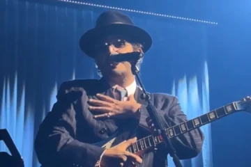 Morat se solidariza con las víctimas del accidente ferroviario en su concierto de Madrid: «El dolor se siente muy de cerca»
