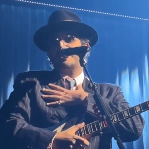 Morat se solidariza con las víctimas del accidente ferroviario en su concierto de Madrid: «El dolor se siente muy de cerca»