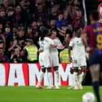 El Barça cierra la grada de animación del Camp Nou tras la agresión a Camavinga con el palo de una bandera: «Conducta contraria»