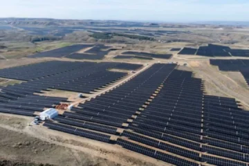 Cientos de plantas eólicas y solares esperan desde julio a ser declaradas instalaciones críticas ante ciberataques